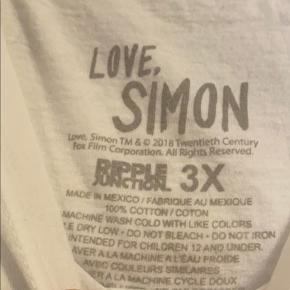 Hot Topic Love Simon Tee - Picture 3 of 3